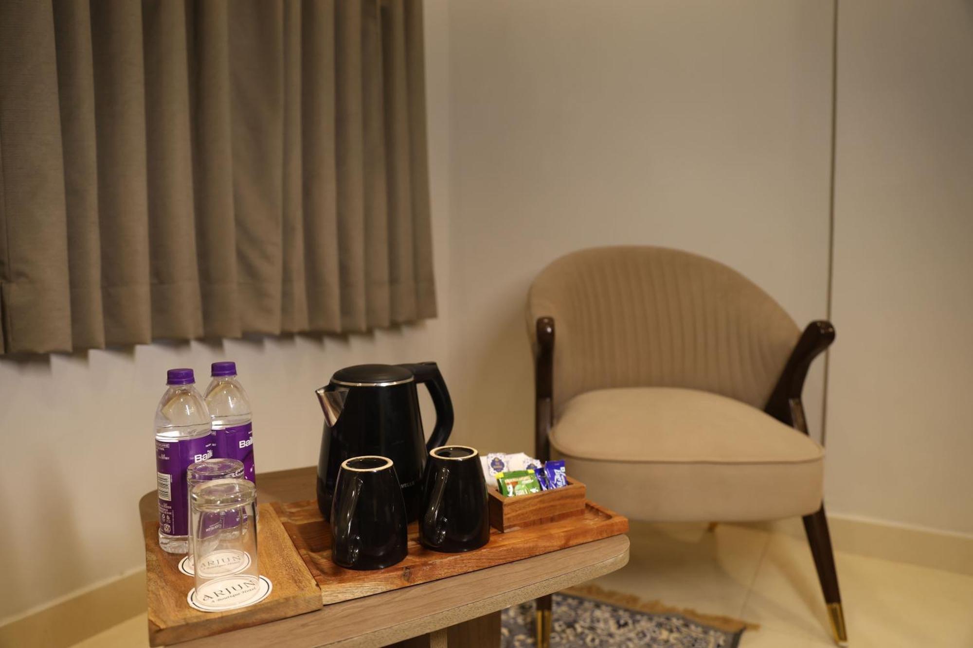 Arjun - A Boutique Hotel ハリドワール エクステリア 写真