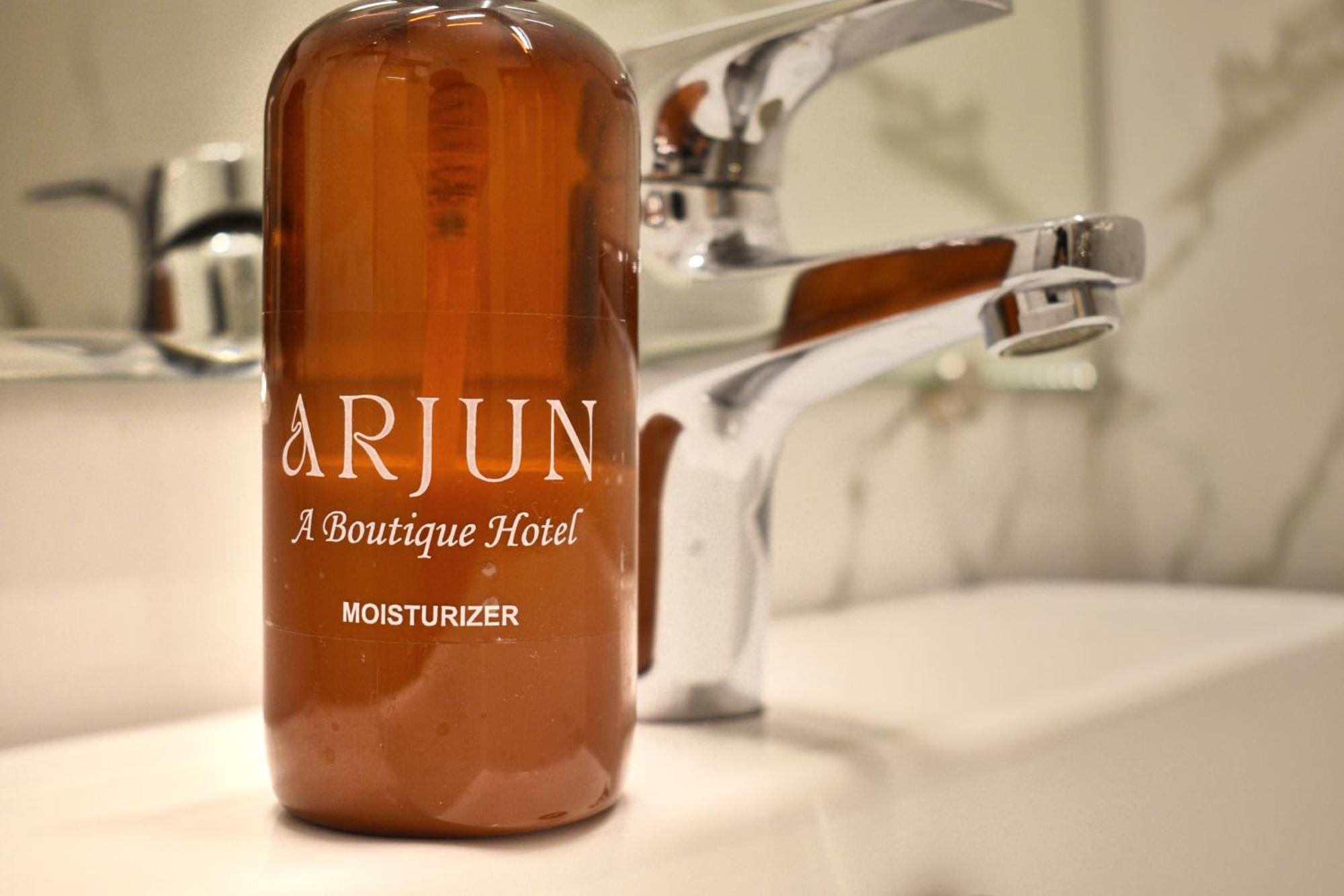 Arjun - A Boutique Hotel ハリドワール エクステリア 写真